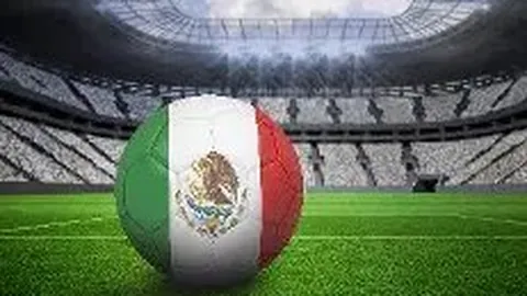 辉煌战报！单场双响神助，官方颁发2025中超MVP桂冠，卡扎伊什维利成就赛季传奇！